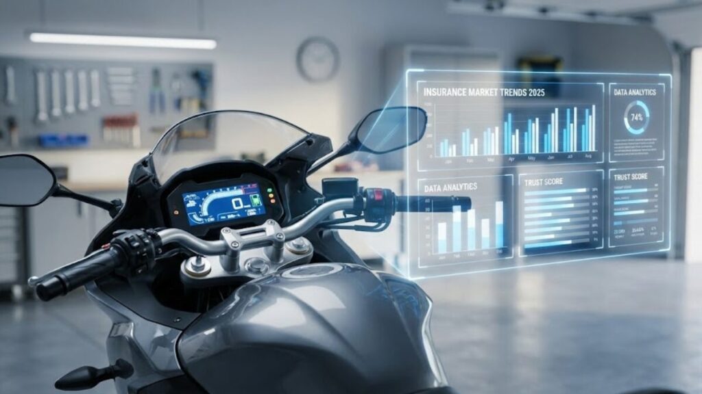 ガレージに置かれたバイクの横で、自身の条件に合ったバイク保険は一括見積の相場や統計データを整理し、客観的な目安を確認している落ち着いたシーン。