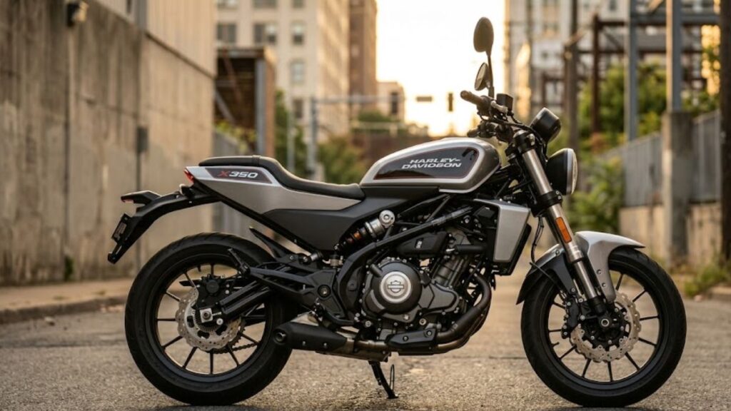 街中に停められたストリートトラッカー風にカスタムされたハーレーX350